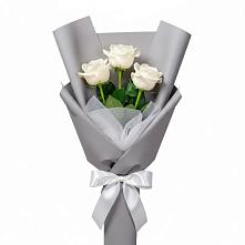 Букет 3 белые розы в Мечётинской