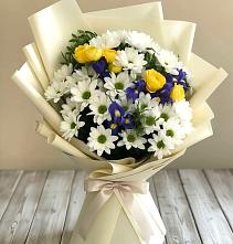 Букет цветов из:  Ирисы, Хризантемы и Розы #REPLACE_PRED# Мечётинской