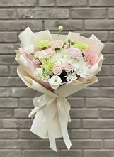 Букет цветов из:  Гвоздики, Розы, Лизиантусы и Хризантемы #REPLACE_PRED# Мечётинской