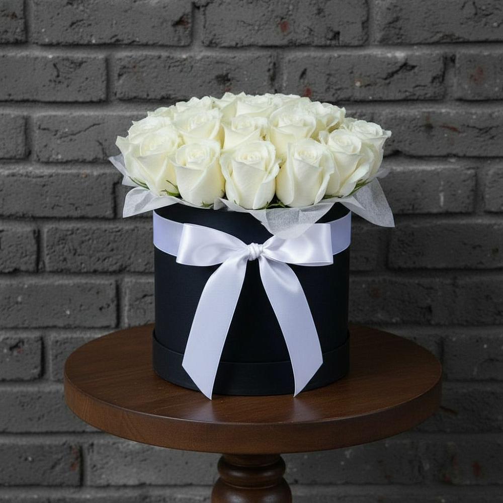 Цветочная композиция из Розы в шляпной коробке в Мечётинской