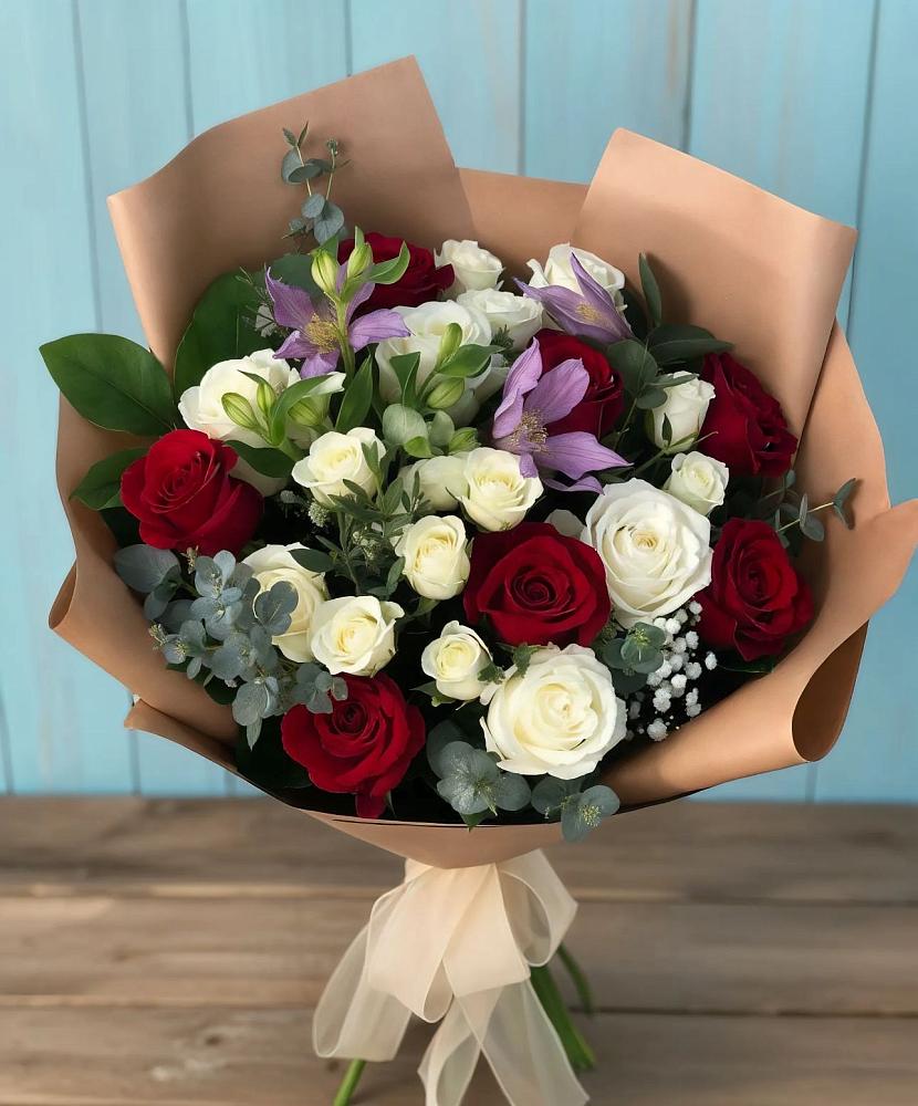 Букет цветов из: Розы и Альстромерии в Мечётинской