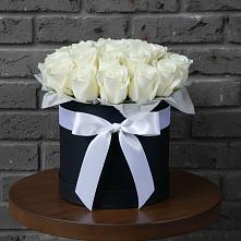 Цветочная композиция из Розы в шляпной коробке в Мечётинской